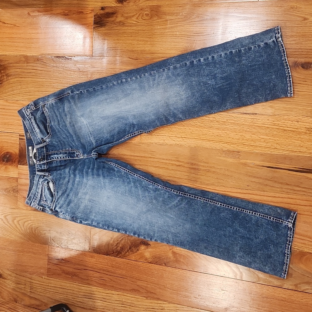 Men's BKE size 34R bootleg jeans